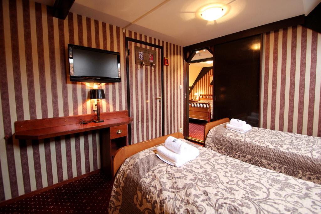 Amsterdam Village Hotel Bagian luar foto
