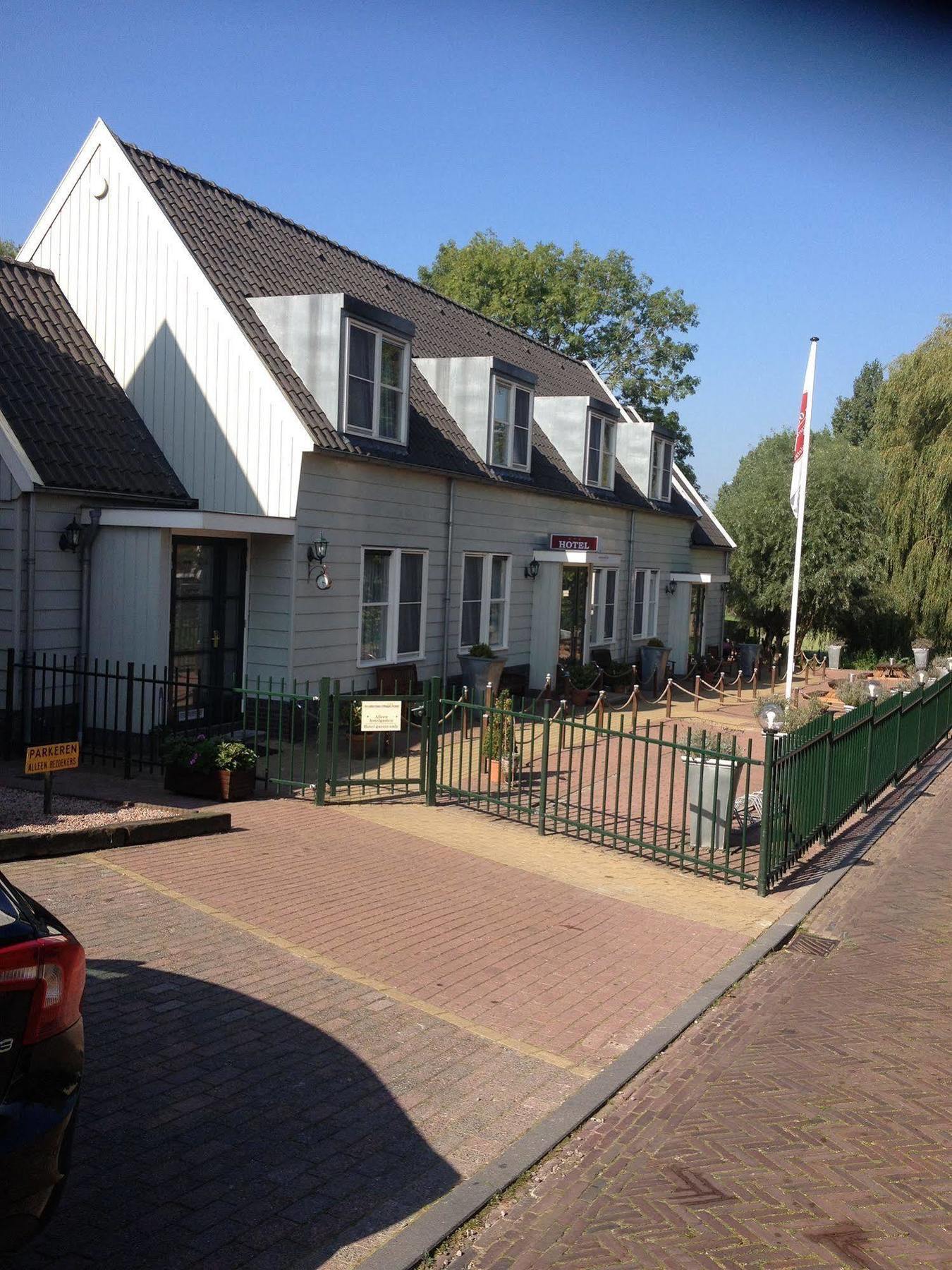 Amsterdam Village Hotel Bagian luar foto