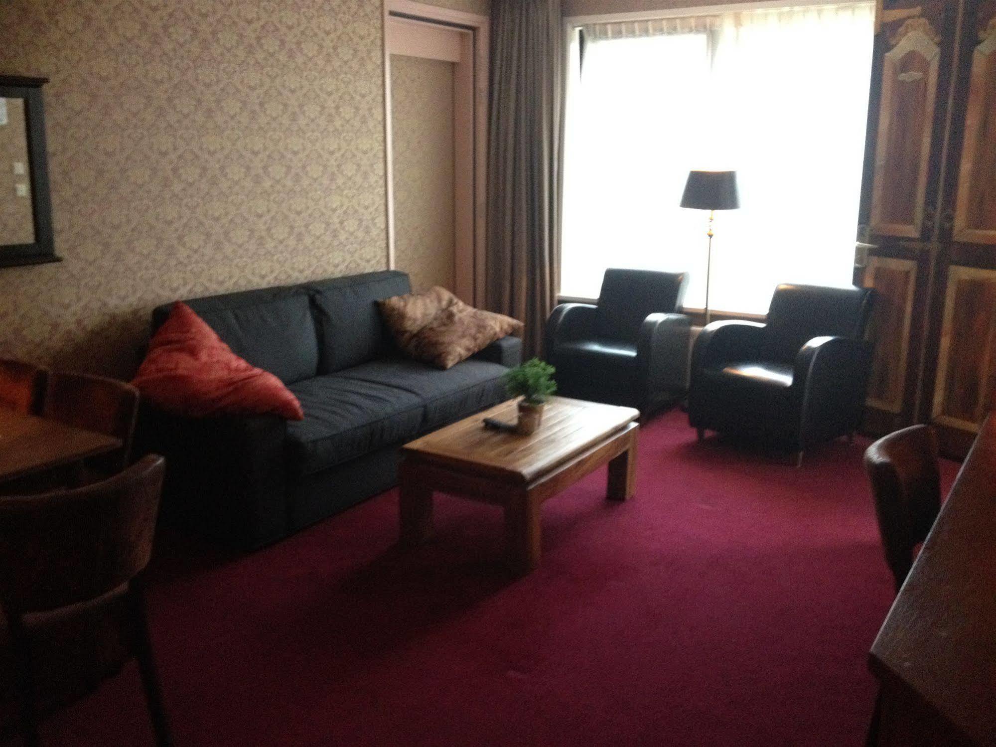 Amsterdam Village Hotel Bagian luar foto