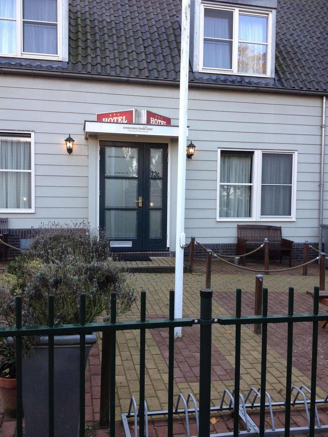 Amsterdam Village Hotel Bagian luar foto