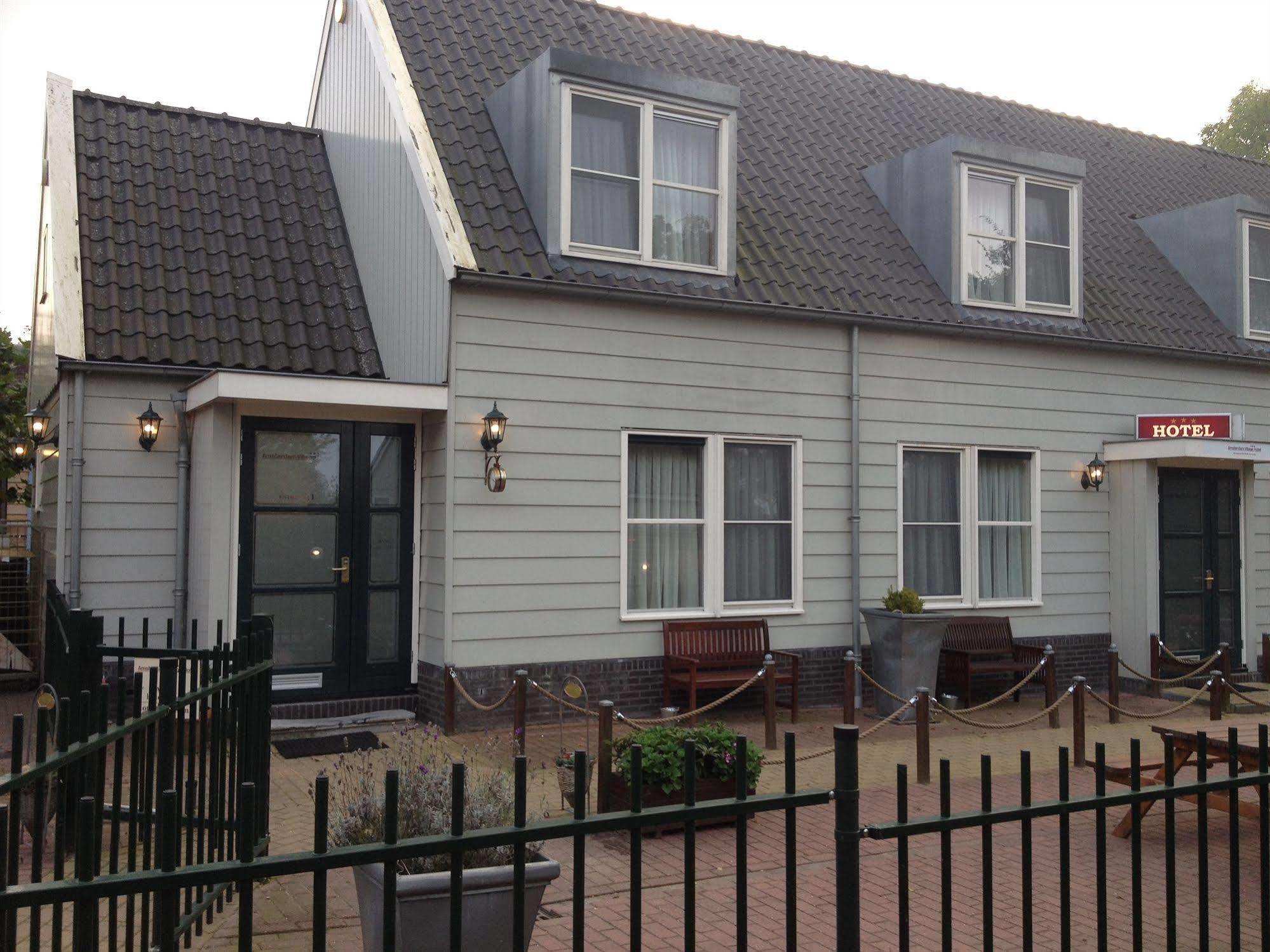 Amsterdam Village Hotel Bagian luar foto